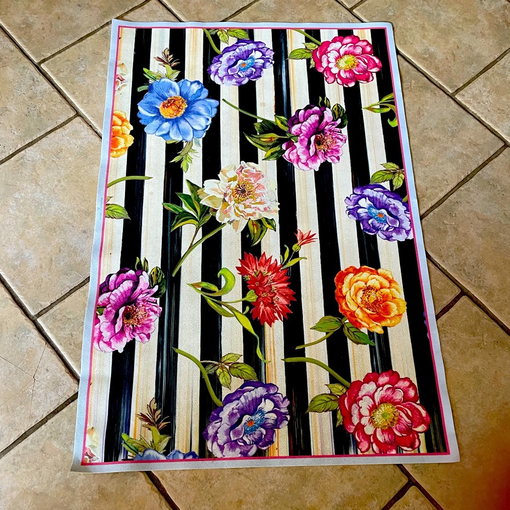 Nwot Mackenzie childs kitchen mat